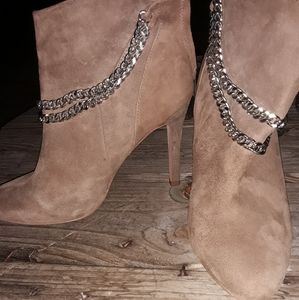 Dolce Vita Tan Suede Chain Zip Ankle Booties 8.5